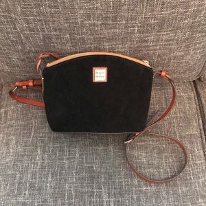 EUC Dooney and Bourke Penny crossbody.